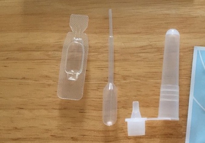 A set of Covid-19 saliva test kit sold online. Photo by VnExpress