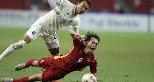 Thai fans dispute referee mistakes in Vietnam clash