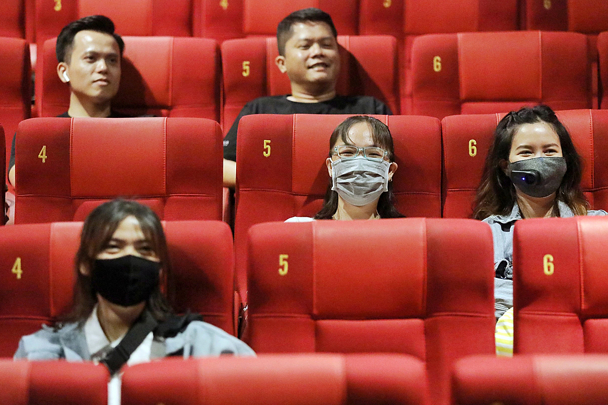 Moviegoers at a cinema in HCMC in May, 2020. Photo by VnExpress/Huu Khoa