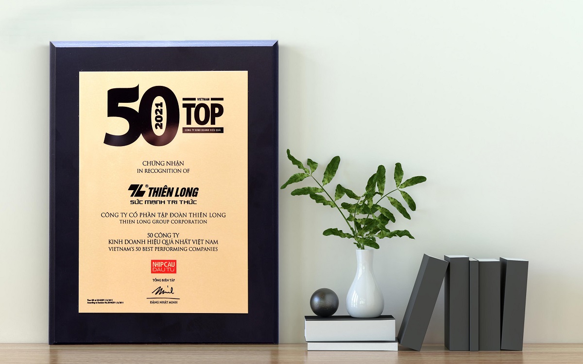 Thien Long was awarded top 50 best-performing companies in Vietnam. Photo by Thien Long Group
