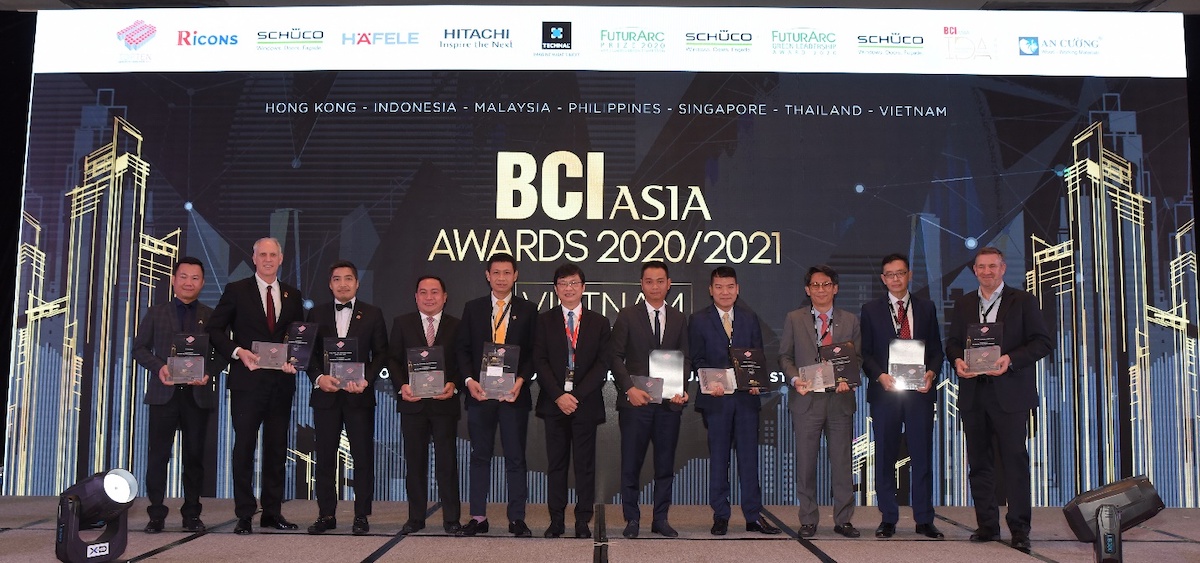 From left to right: Tran Hai Phuong (An Gia Group), Mark Reeves (BRG Group), Thieu Le Binh (Hung Thinh Land), Duong Hong Cam (Phat Dat), Nguyen Huu Tuynh (Sun Group), Vo Chi Anh (BCI Asia), Nguyen Duc Quang (Vinhomes), Nguyen Thanh Oai (SonKim Land), Nguyen Thanh Son (Nam Long), Paul Wee (BW Industrial), Adam Owen Riley (BIM Land). Photo by BCI
