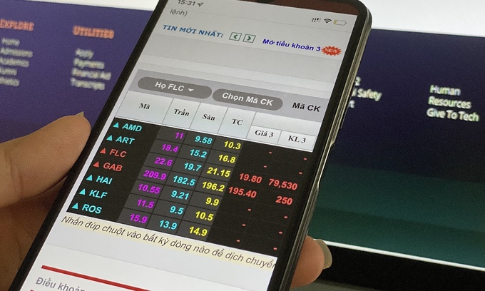 Tickers of FLC and its relating companies as seen on a smartphone, January 11, 2021. Photo by VnExpress/Tat Dat
