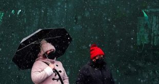 U.S. East Coast prepares for heavy snow, plunging temperatures as blizzard hits