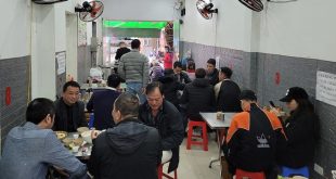 Hanoi restaurants packed as they reopen after holidays