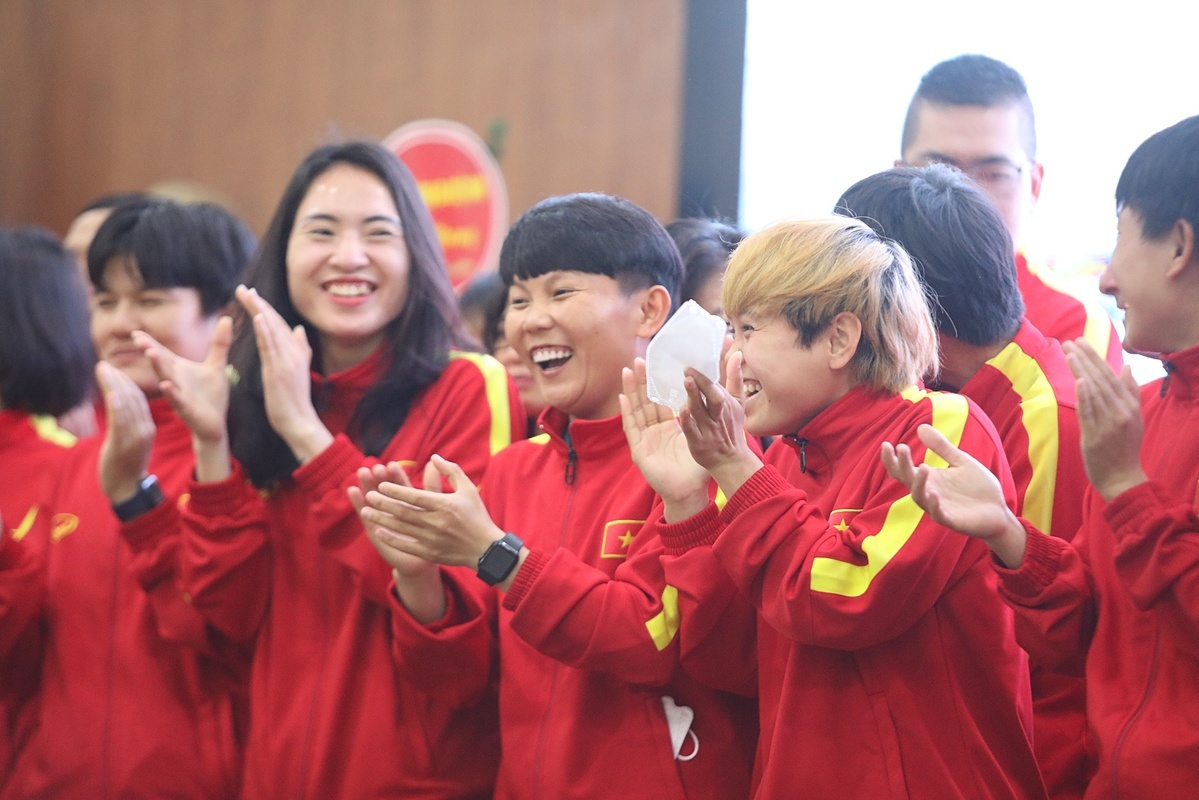 The Vietnam national womens football team at the Vietnam Football Federation headquarters on February 11, 2022. Photo by Vietnam Football Federation