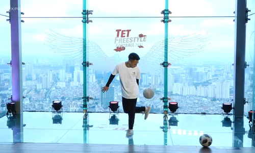 Hanoi skywalk hosts gravity defying football contest