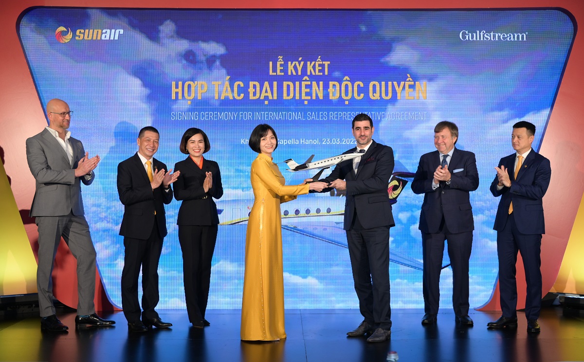 The signing ceremony for cooperation between Gulfstream and Sun Air takes place at Capella Hanoi Hotel. Photo by Sun Group