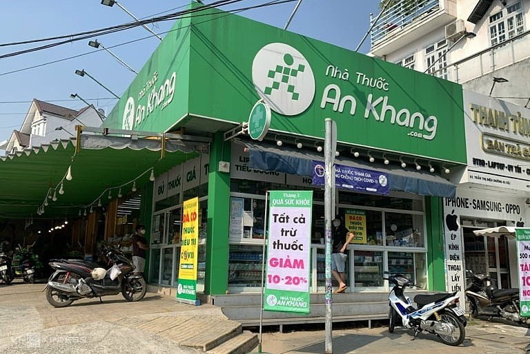 An Khang drugstore of Mobile World in HCMCs Binh Thanh District. Photo by VnExpress/Quynh Tran