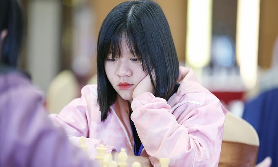 Chess master Nguyen Thien Ngan competes at the Southeast Asian Chess Championship in 2019. Photo by VnExpress/Xuan Binh