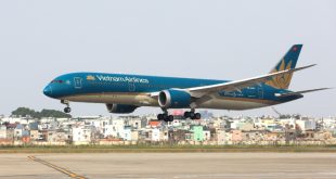 Vietnam Airlines eyes airfare cap hike, fuel surcharge