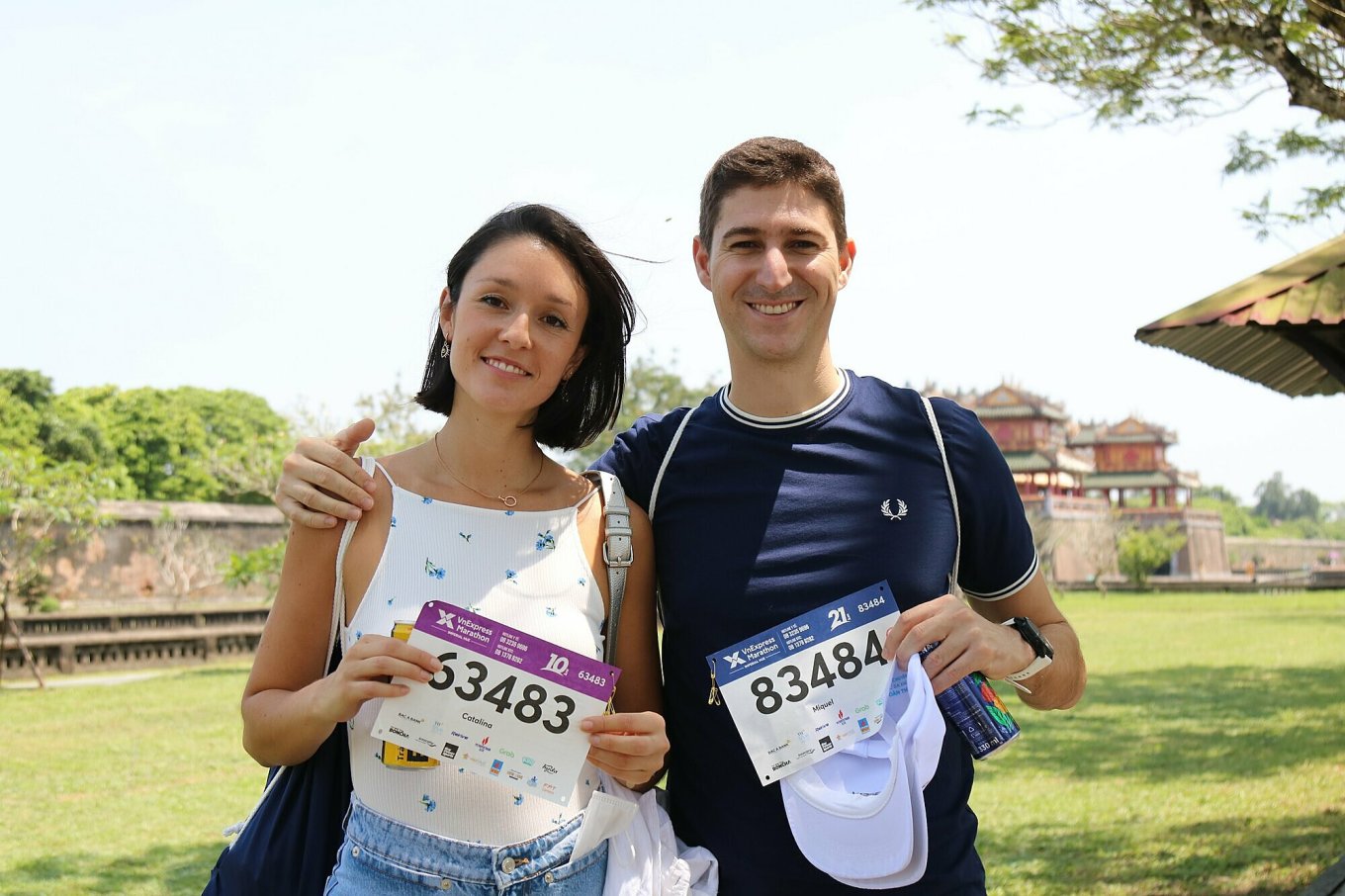 Catalina (L) and Miguel at VnExpress Marathon Imperial Hue. Photo by Hoai Phuong