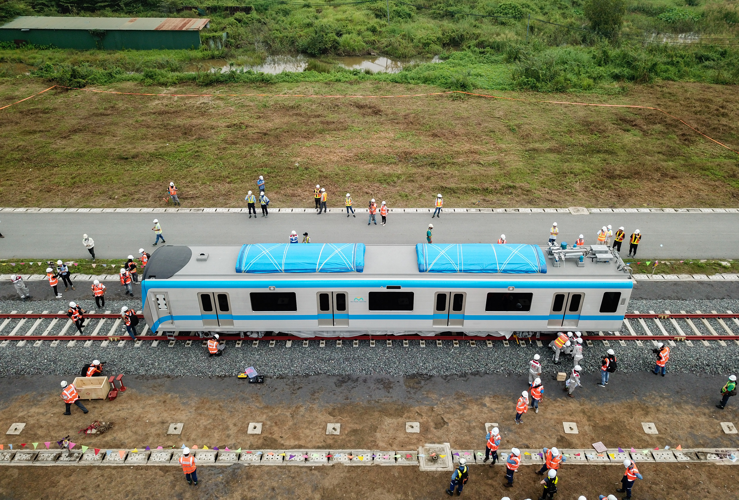 A metro train is installed on tracks at Long Binh Depot in HCMCs Thu Duc City in 2020. Photo by VnExpress/Quynh Tran