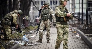 Ukraine vows to 'fight to the end' in Mariupol as Russia's ultimatum expires