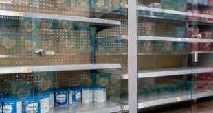 Baby formula shortage sends US parents into panic