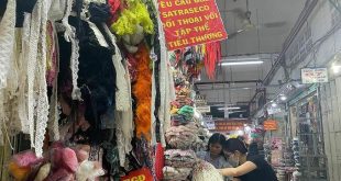 HCMC’s largest garment market delays rent hike after vendors’ threat to leave