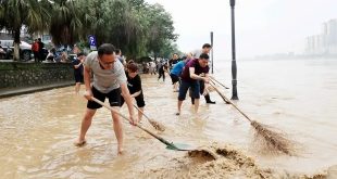 Heavy rains leave 10 dead, hundreds of thousands displaced in China