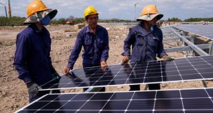 US waives tariffs on Vietnam solar panels