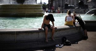 Vietnamese in Europe suffer from blistering temperatures