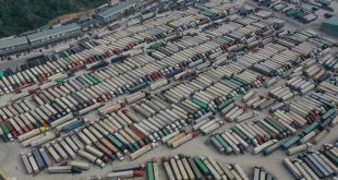 Vietnam-China border trade slumps on Covid restrictions