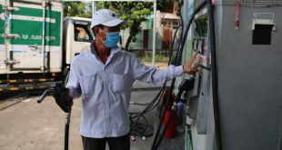 Gasoline price plunges to 5-month low