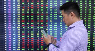 VN-Index gains as most blue chips increase