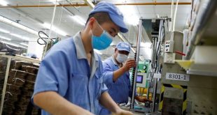 China's Oct factory activity unexpectedly skids amid slowing demand