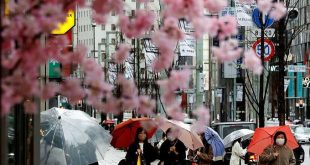 Japan reopens to tourists with shuttered souvenir shops, hotel staff shortage