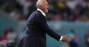 Arnold vows to lift Australia after sobering loss to France