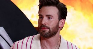 Chris Evans named People magazine's 'sexiest man alive'