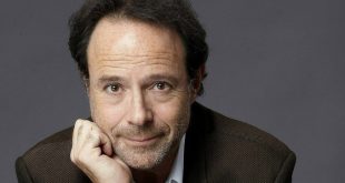 French novelist Marc Levy to watch play-adaptation of work in HCMC