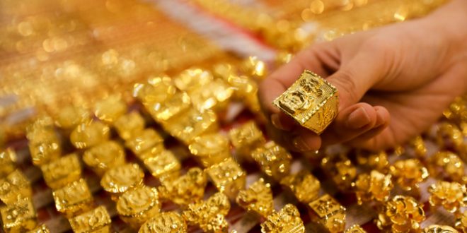 Gold prices gain from 7-week low