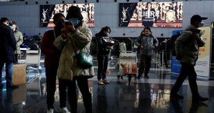 US weighs new Covid rules for travelers from China