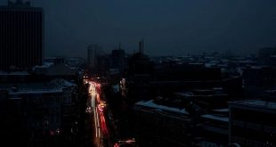 Kyiv mayor tells residents to stock up on food, says heating could be hit