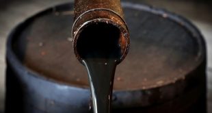 Oil gives up the year's gains, closing at 2022 low