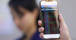 Stock trading hits 4-week low