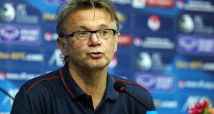 VFF to pay coach Troussier more than his predecessor
