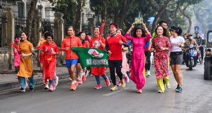People welcome new lunar year by going for a run