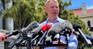 New Zealand's Chris Hipkins sworn in as prime minister