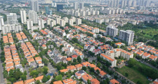 Difficulties in real estate market to last until late 2024: experts