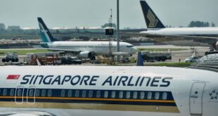 Singapore Airlines apologizes for forcing one-armed woman to switch seats