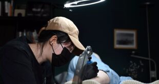 Chinese tattoo artist tells women's stories through ink