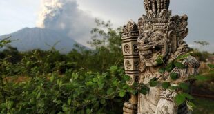 Russian tourist triggers public anger after posing nude on Bali's Mount Agung