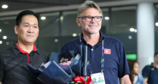 Vietnam have to show their best performance at SEA Games: coach Troussier