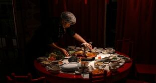 China jails restaurant staff for serving hotpot leftovers