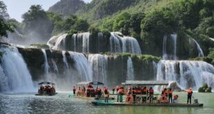 Water returns to Ban Gioc Waterfall in time for holiday