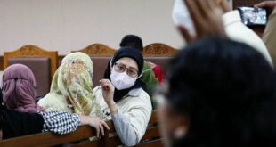 Indonesia police probe drug regulators over cough syrup