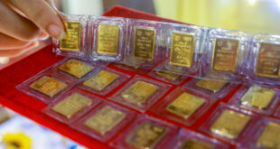 Gold prices reach new record