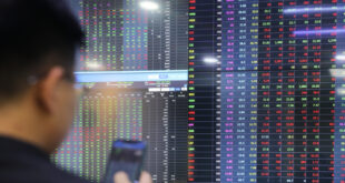 Foreigners end 6-session buying streak