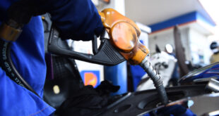 Gasoline prices drop to near four-month low