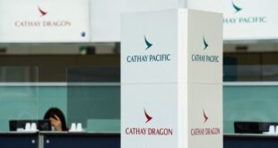 11 injured in Hong Kong in Cathay Pacific flight incident